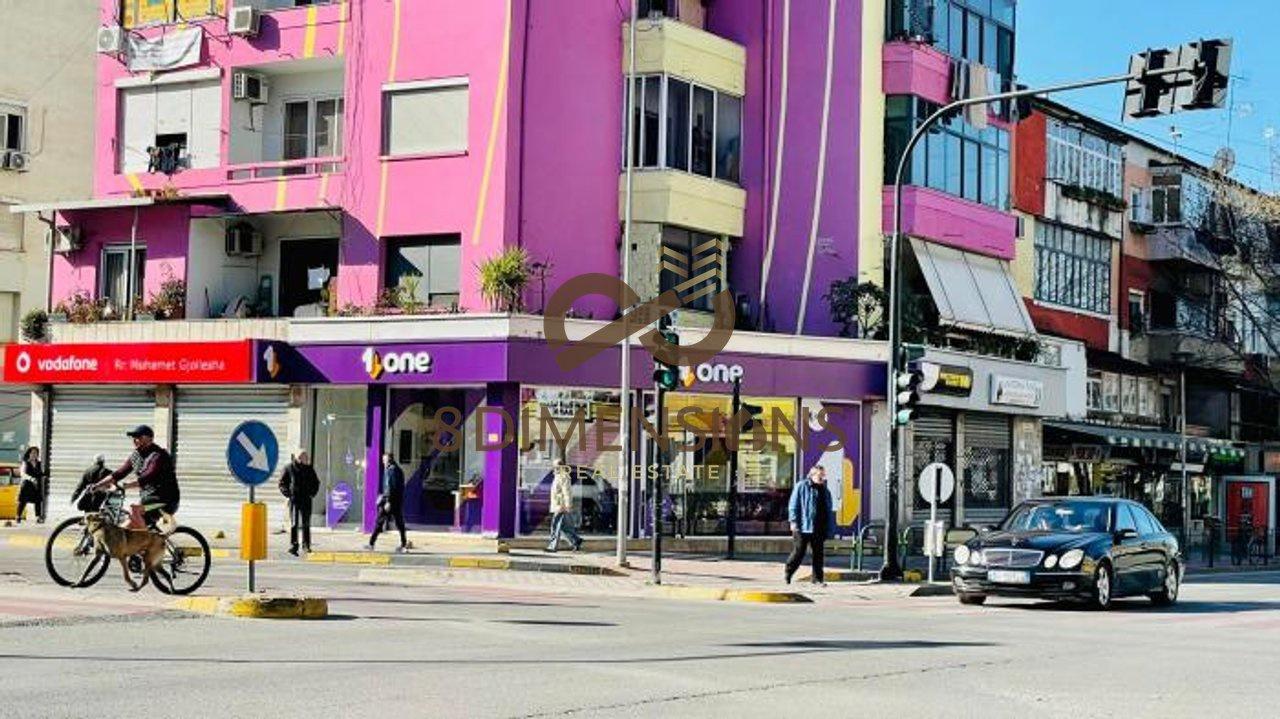 Shitet Dyqan buze rruge tek 21 Dhjetori ne Tirane D8141Z-34 – Tiranë - 1