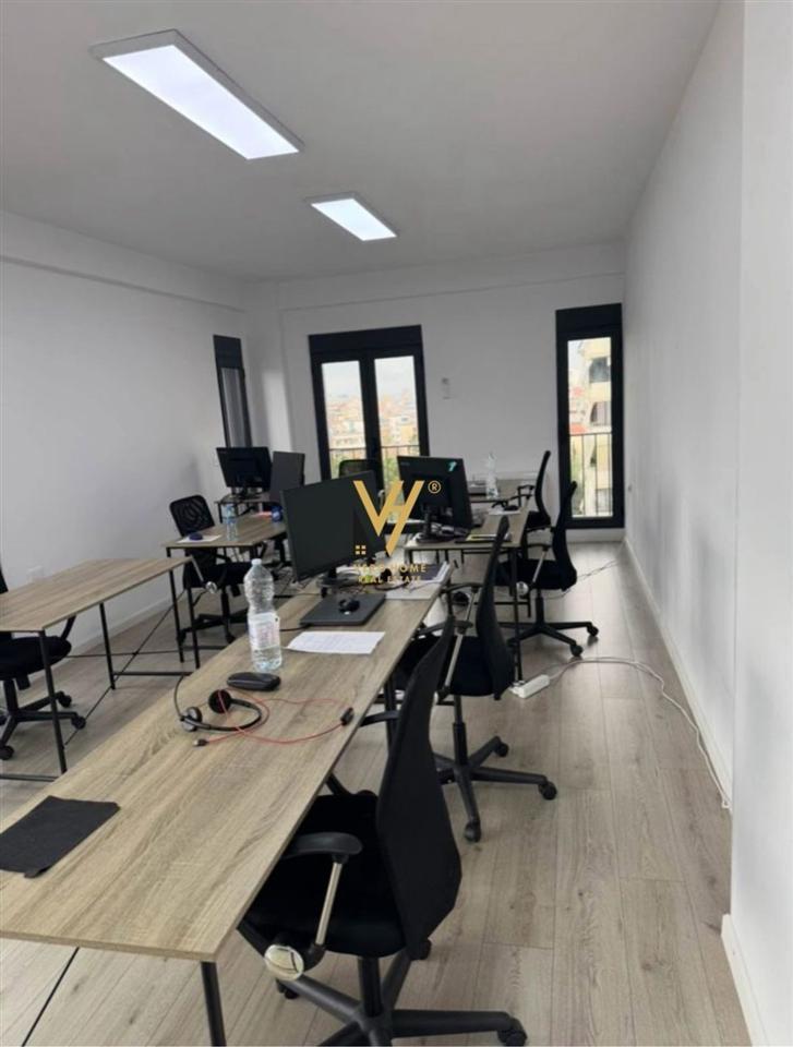 JEPET ZYRE 107 M2 ME QIRA TE RRUGA E ELBASANIT 900 EURO – Tiranë