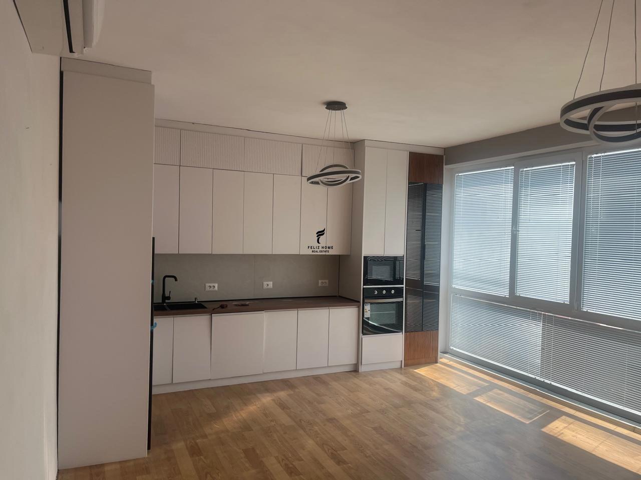 APARTAMENT ME QERA 2+1+2 QENDER 85.000 LEKE FH-87148 – Tiranë - 1