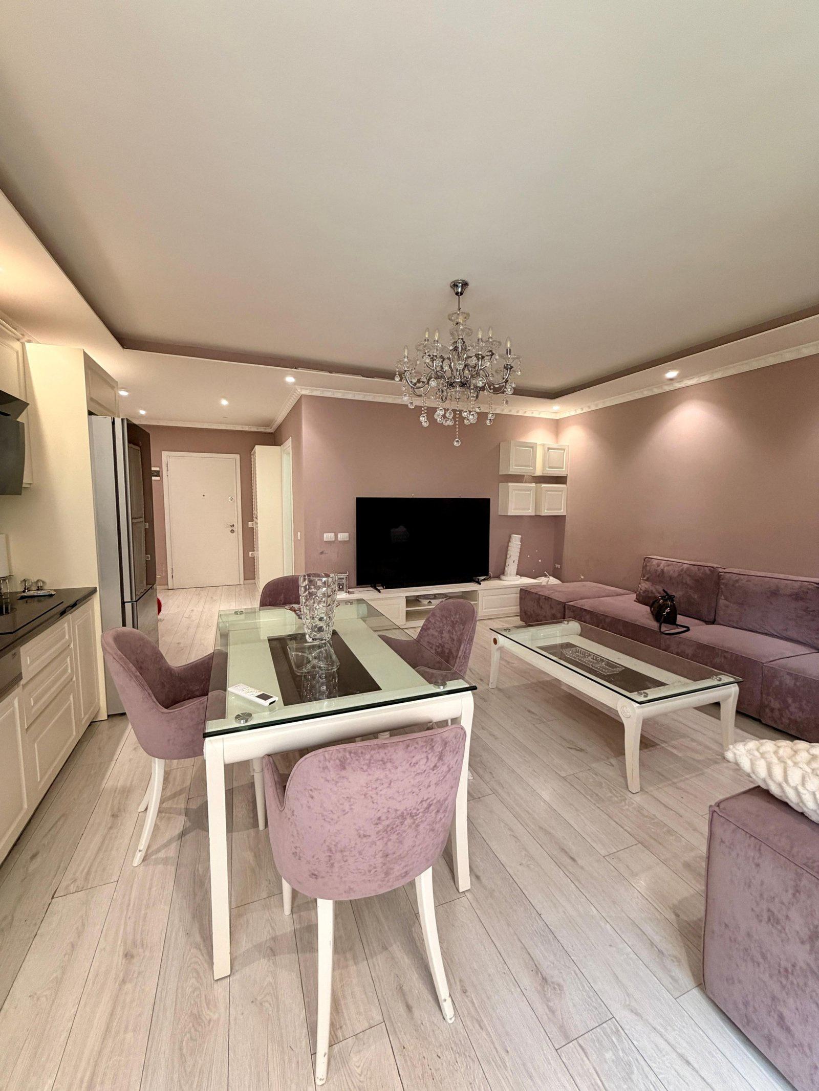 APARTAMENT ME QERA 3+1+2 KOMUNA E PARISIT 120.000 LEKE FH-9 – Tiranë