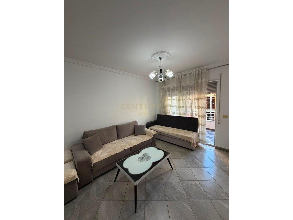 Apartament 1+1 me Qira në Vijën e Parë me Detin ne Plazh, Du – Durrës