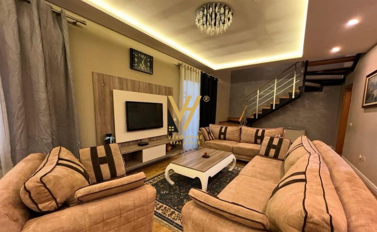 JEPET VILE 3+1+BLK ME QERA TE RRUGA JORDAN MISJA 1.350 EURO – Tiranë