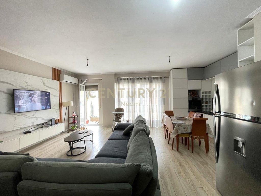 Shitet, Apartament 3+1+Verande, Fusha e Sportit, Laprake, Ti – Tiranë - 1