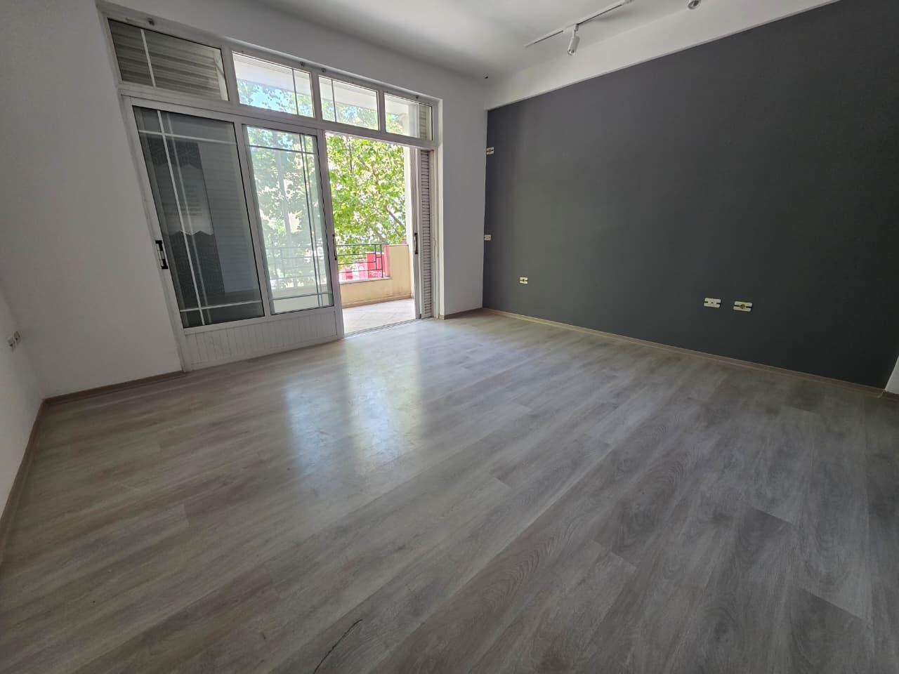 Ambient Biznesi Per Shitje Ne Vlore, Shqiperi – Vlorë - 1