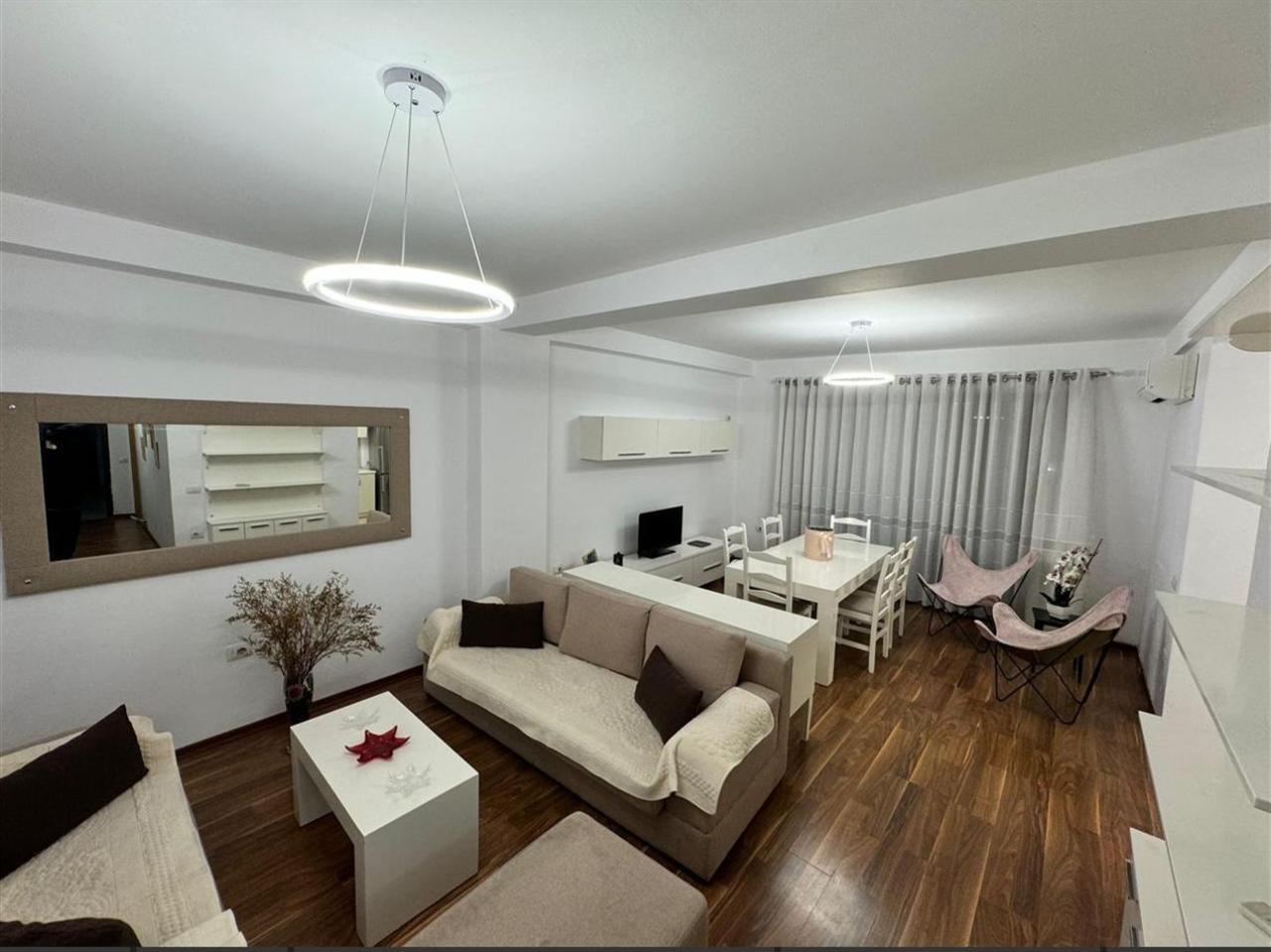 APARTAMENT ME QERA 3+1 LIQENI THATE 1.000 EURO – Tiranë - 1