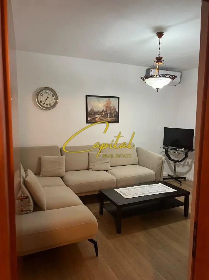 APARTAMENT ME QIRA 2+1 OXHAKU 500 EURO – Tiranë