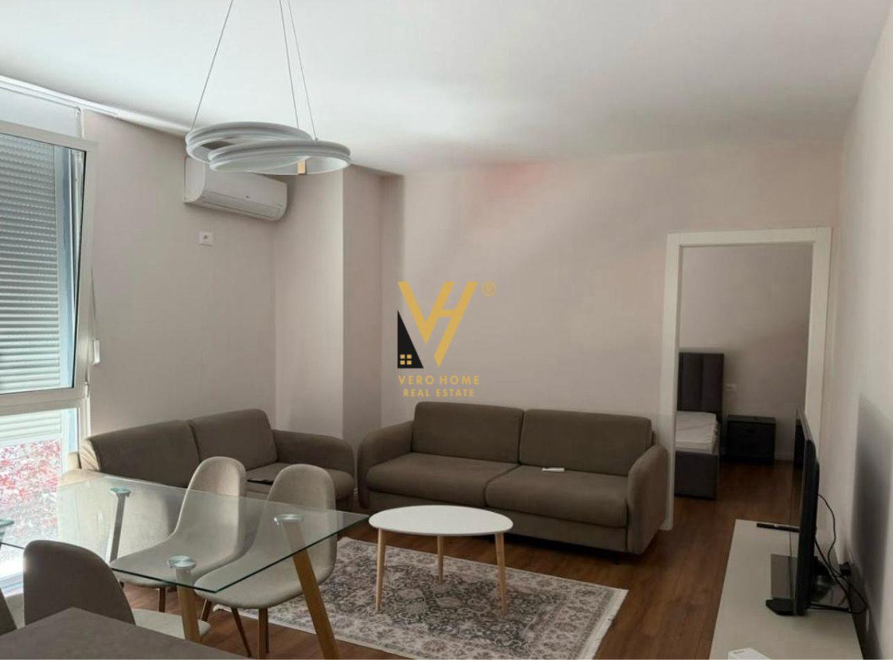 JEPET APARTAMENT 2+1+BLK ME QERA TE RR. BARRIKADAVE 750 EUR – Tiranë - 1