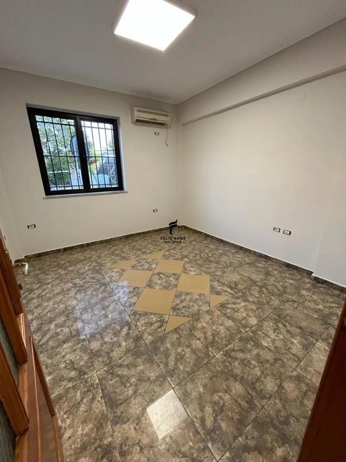 ZYRE ME QERA 120 M2 PAZARI I RI 100.000 LEKE FH-83620 – Tiranë - 1
