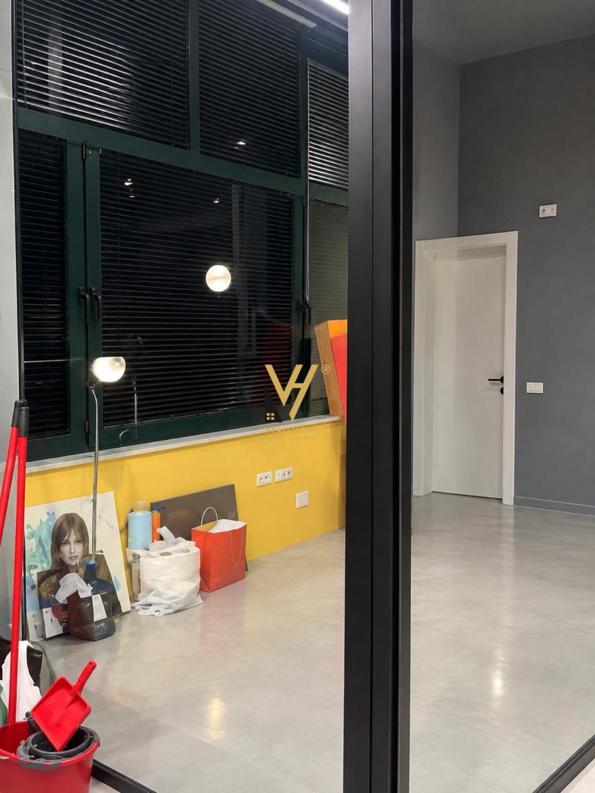 JEPET DYQAN 47 M2 ME QIRA TE LIQENI ARTIFICIAL 1.500 EURO – Tiranë