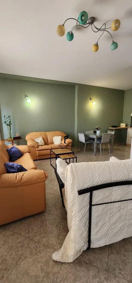 APARTAMENT ME QERA 1+1 PAZARI I RI 67.000 LEKE FH-98292 – Tiranë