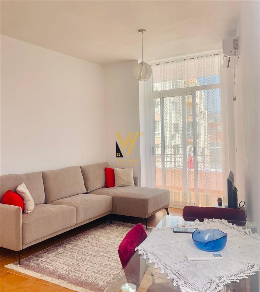 JEPET APARTAMENT 1+1+BLK ME QIRA NE ASTIR 450 EURO – Tiranë