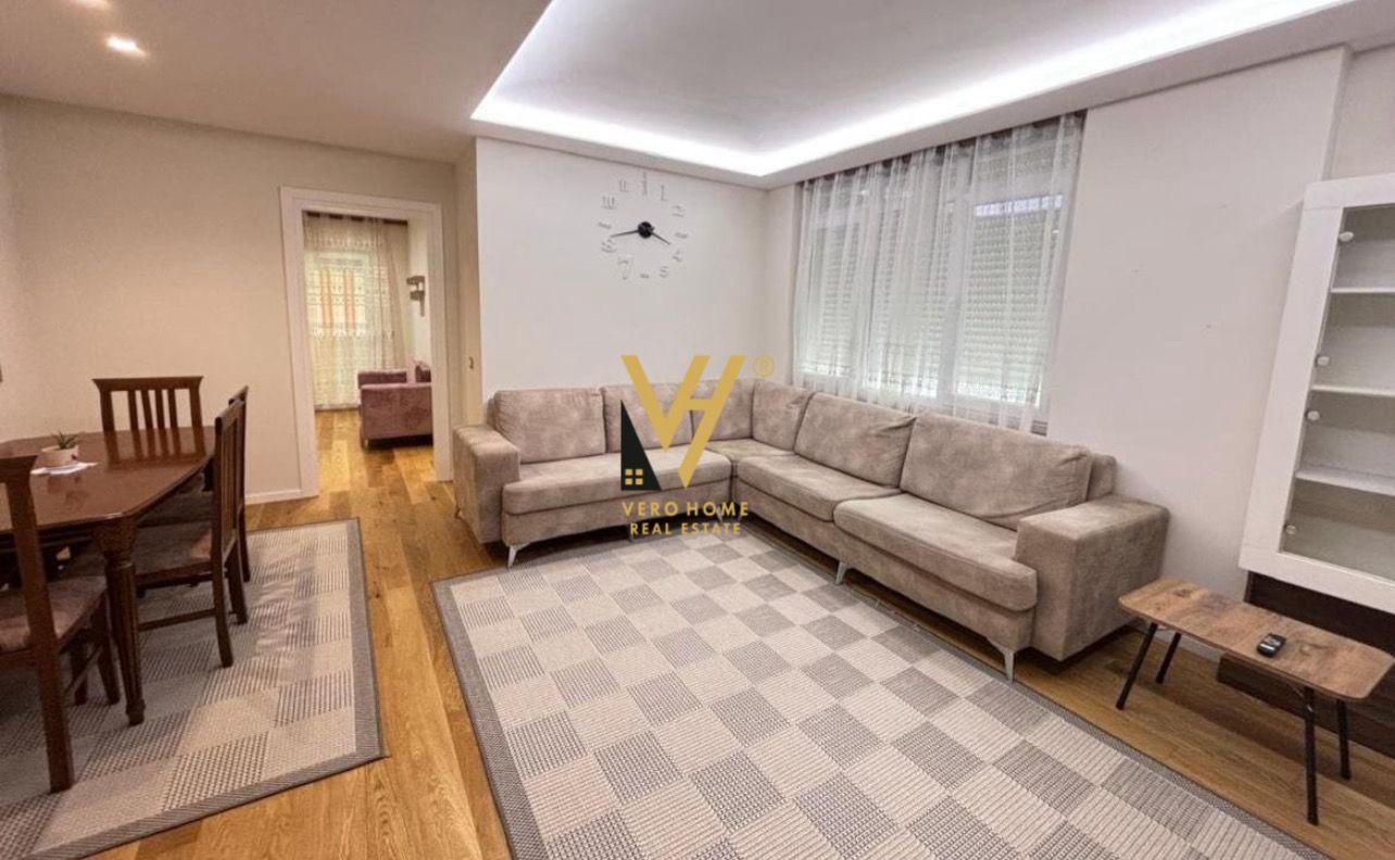 JEPET APARTAMENT 3+1+BLK ME QIRA TE SHKOLLA E KUQE 850 EURO – Tiranë - 1