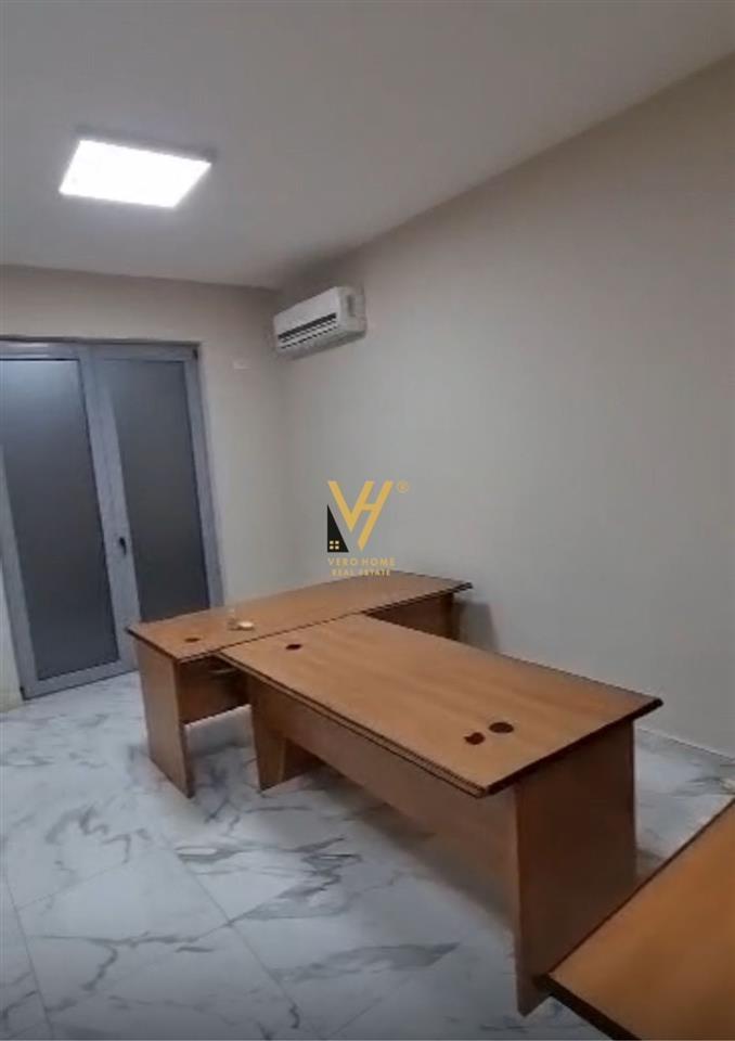 JEPET ZYRE 70M2 ME QERA TE RRUGA BARDHYL 380 EURO – Tiranë