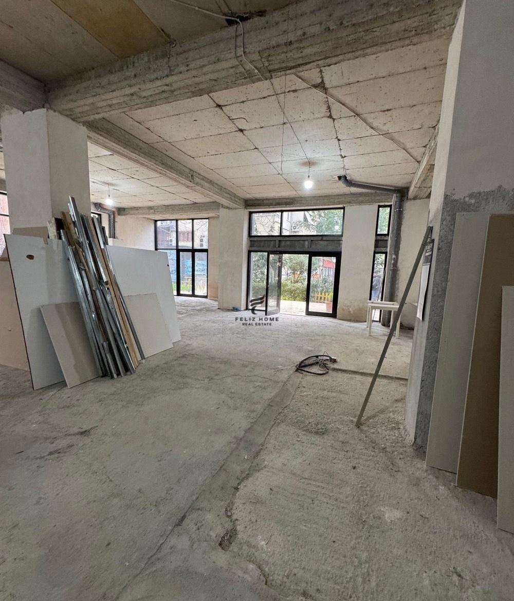 DYQAN ME QERA 210 M2 BRRYLI 1400 EURO – Tiranë
