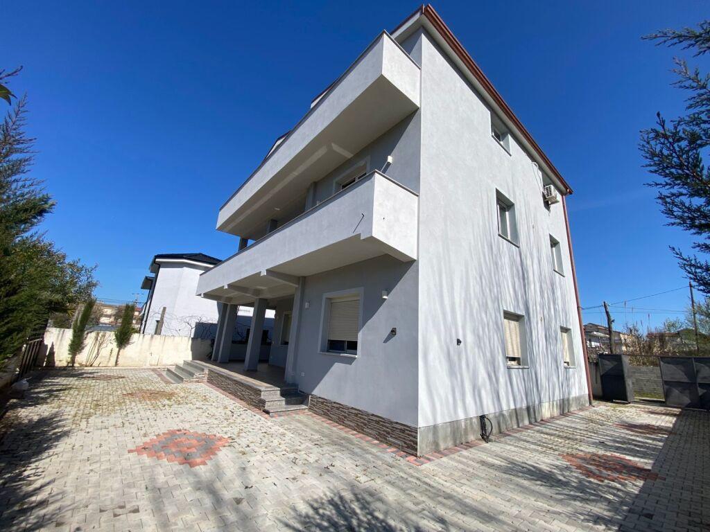 KAZION SHITET VILE E INVESTUAR NE HEKURUDHA PLAZH DURRES – Durrës