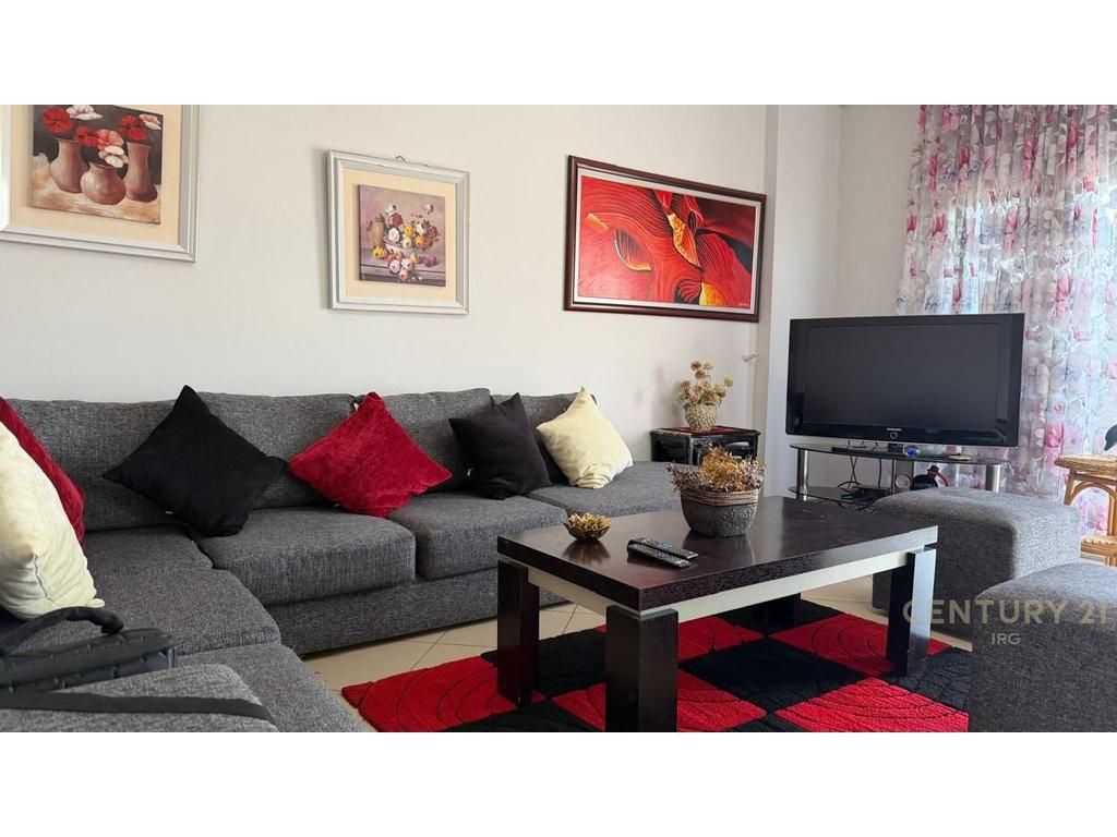 APARTAMENT 2+1 PRANE GJIMNAZIT PARTIZANI! – Tiranë