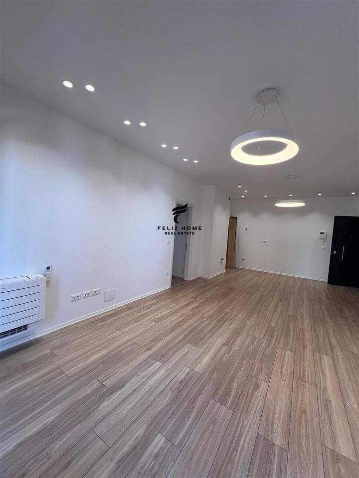 APARTAMENT ME QERA 3+1 RRUGA E KAVAJES 1500 EURO – Tiranë