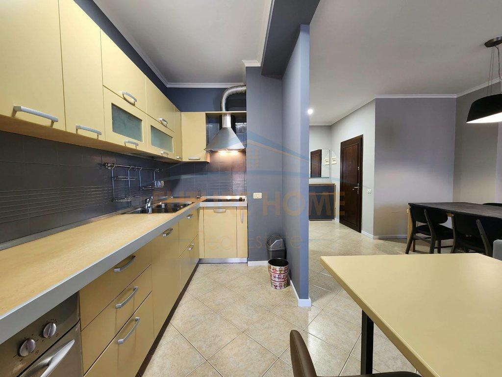 0696043713, Qira, Apartament 2+1+2, Qender, Tiranë. – Tiranë