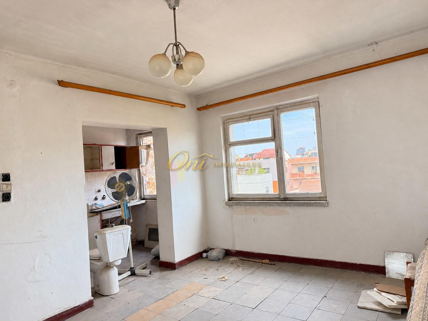 FIER SHITET APARTAMENT 2+1 – Tiranë