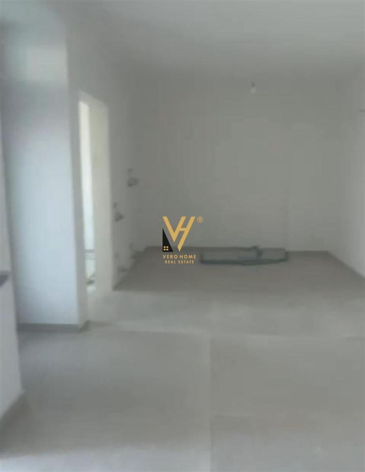 SHITET APARTAMENT 2+1 NE MALIN E ROBIT 90.000 EURO – Durrës