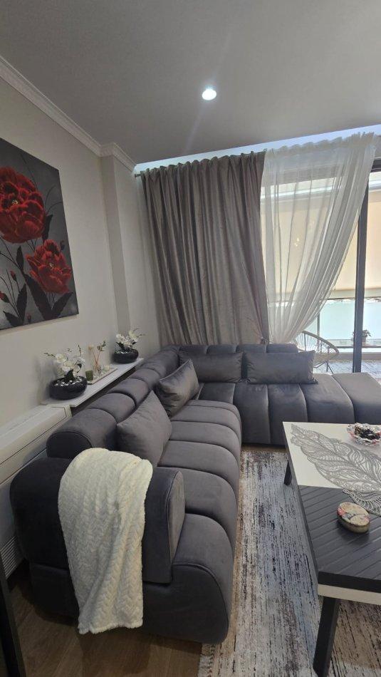 APARTAMENT ME QERA 2+1 ISH PARKU 800 EURO – Tiranë