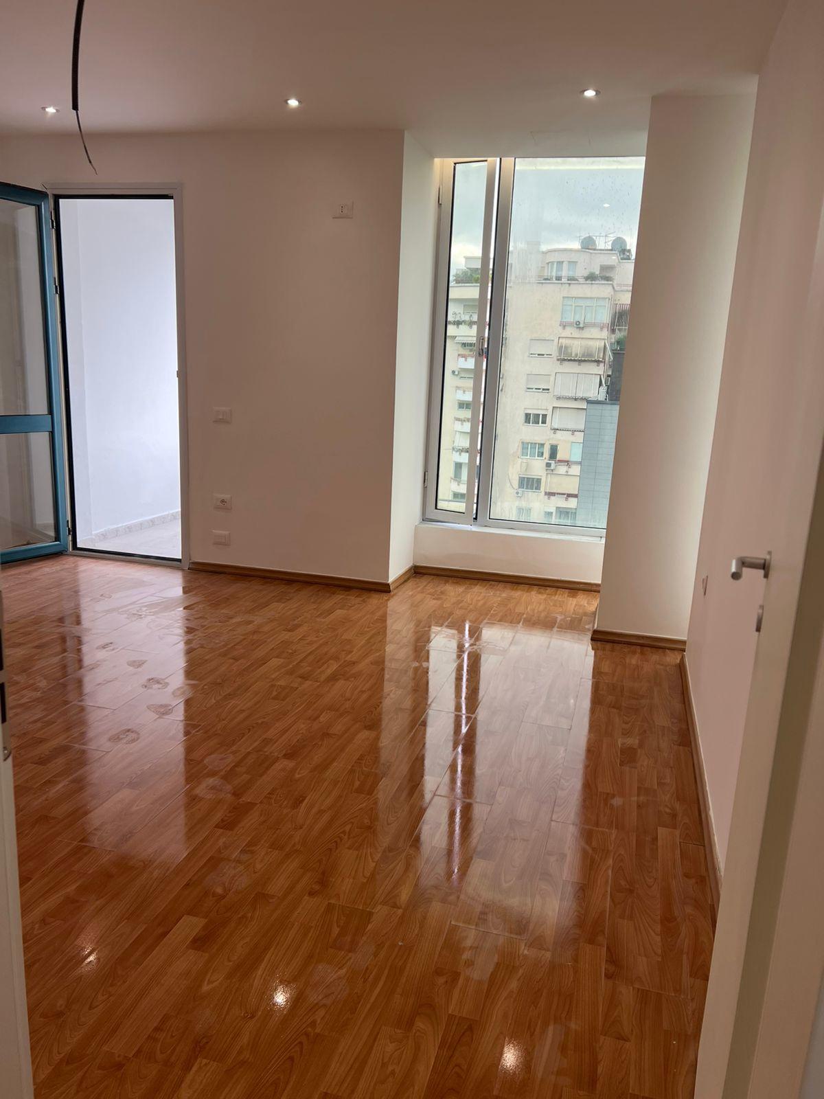 SHITET APARTAMENT 3+1 RRUGA E ELBASANIT 350.000 EURO – Tiranë