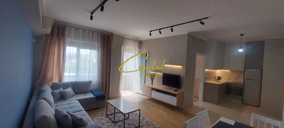 APARTAMENT ME QIRA 1+1 RRUGA E DIBRES 60.000 LEKE – Tiranë