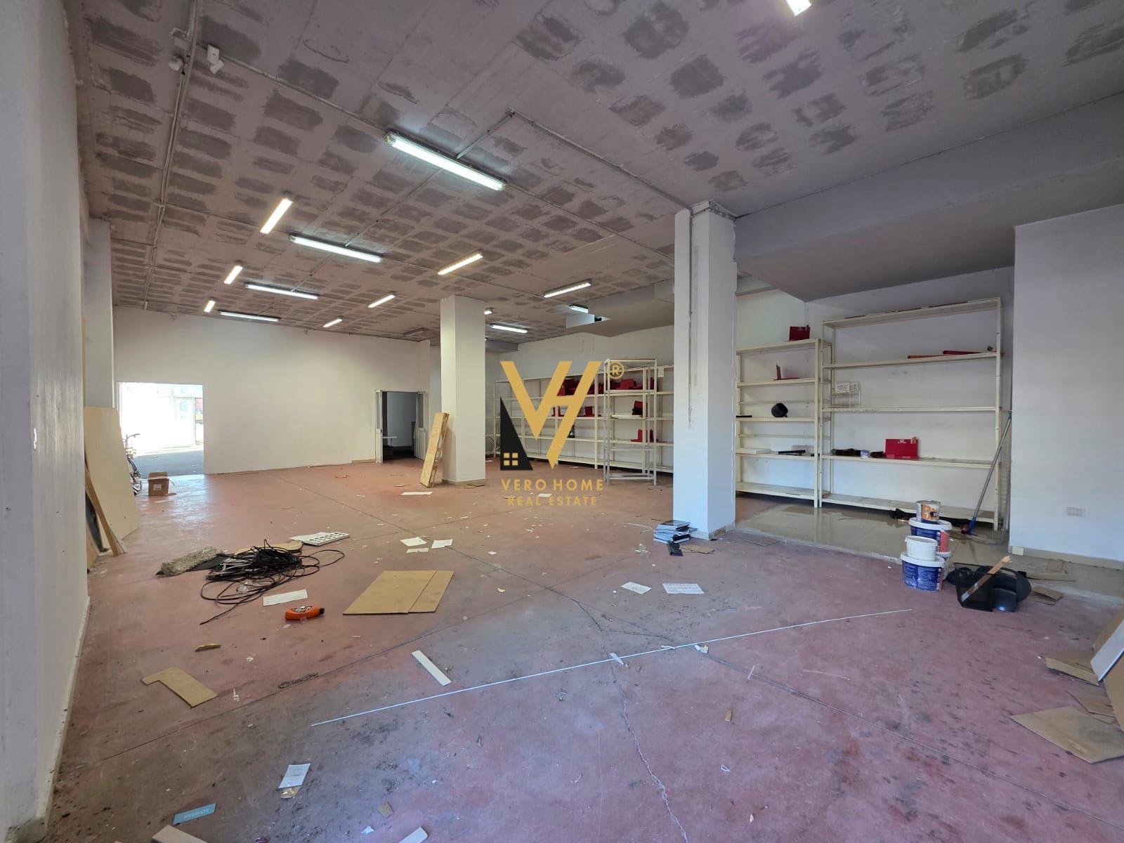 JEPET MAGAZINE 300 M2 ME QIRA TE CASA ITALIA 1.950 EURO – Tiranë - 1