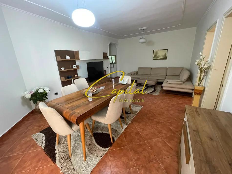 APARTAMENT ME QIRA 2+1 KOMUNA E PARISIT 700 EURO – Tiranë