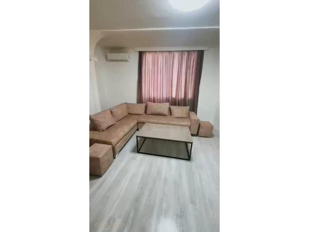 SHITEN 2 APARTAMENTE TEK KOMUNA E PARISIT – Tiranë