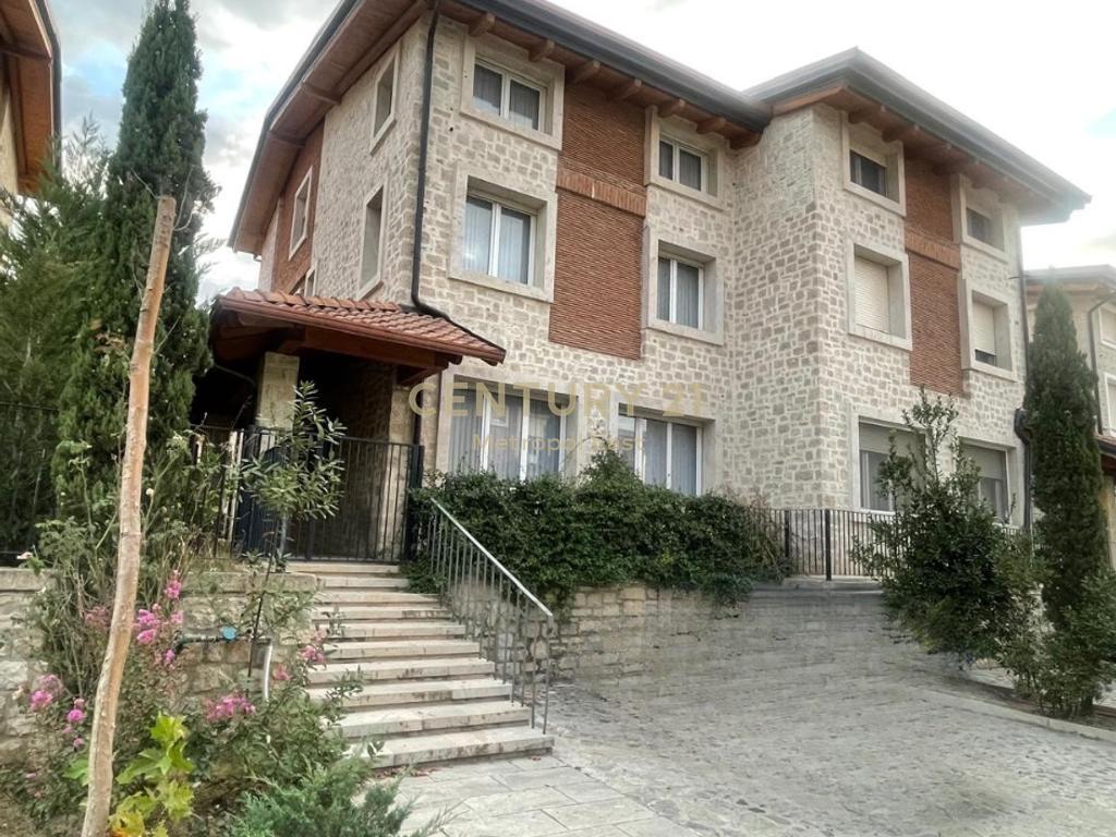 SHITET VILE 3-KATESHE + 400m2 TRUALL NE REZIDENCEN SECRET GA – Tiranë - 1