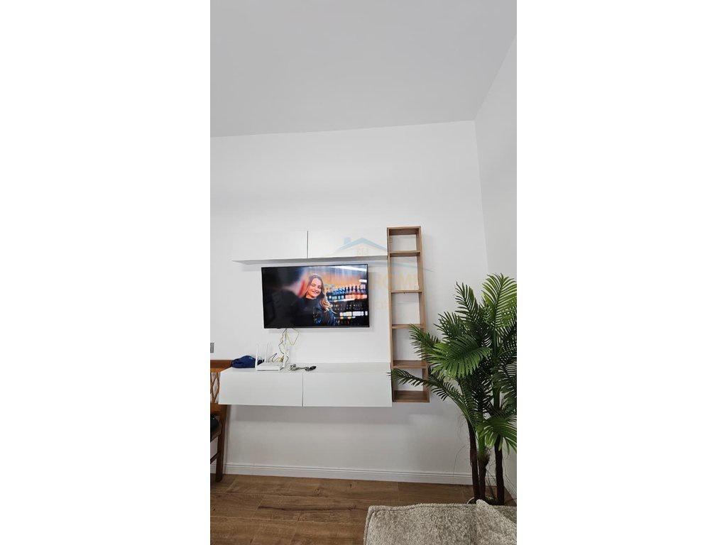 0696044464Qira, Apartament 2+1, Valuta, Durrës – Durrës