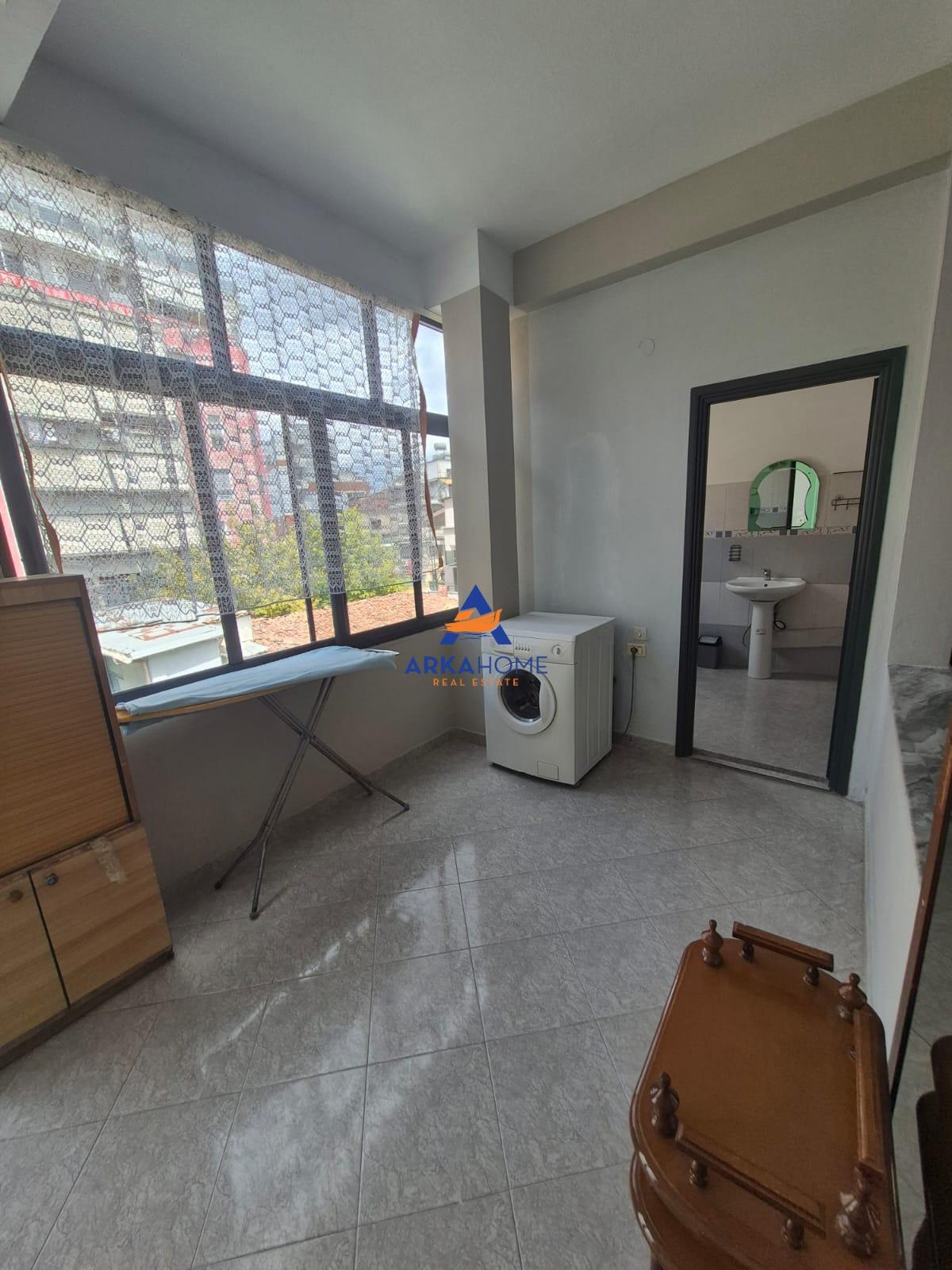 JEPET APARTAMENT ME QERA 2+1 "RRUGA HAXHI HYSENI DALLIU " 60 – Tiranë