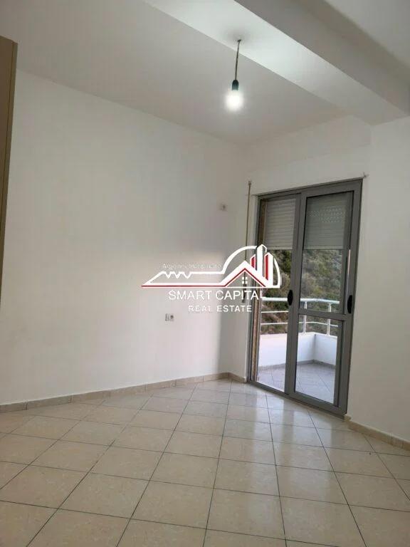 JEPET ME QIRA APARTAMENT 1+1 TE BISHTI I KALLDRËMIT, VLORË! – Vlorë