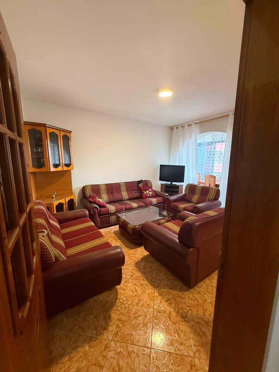 SHITET APARTAMENT 1+1 KINOSTUDIO 11.700.000 LEKE FH-87175 – Tiranë - 1