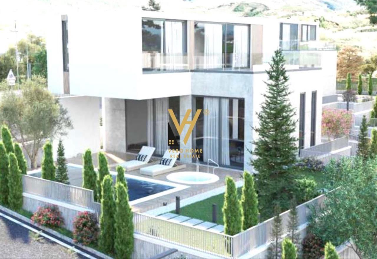 SHITET VILE TRE KATESHE ME PISHINE NE FARKË 600.000 EURO – Tiranë - 1