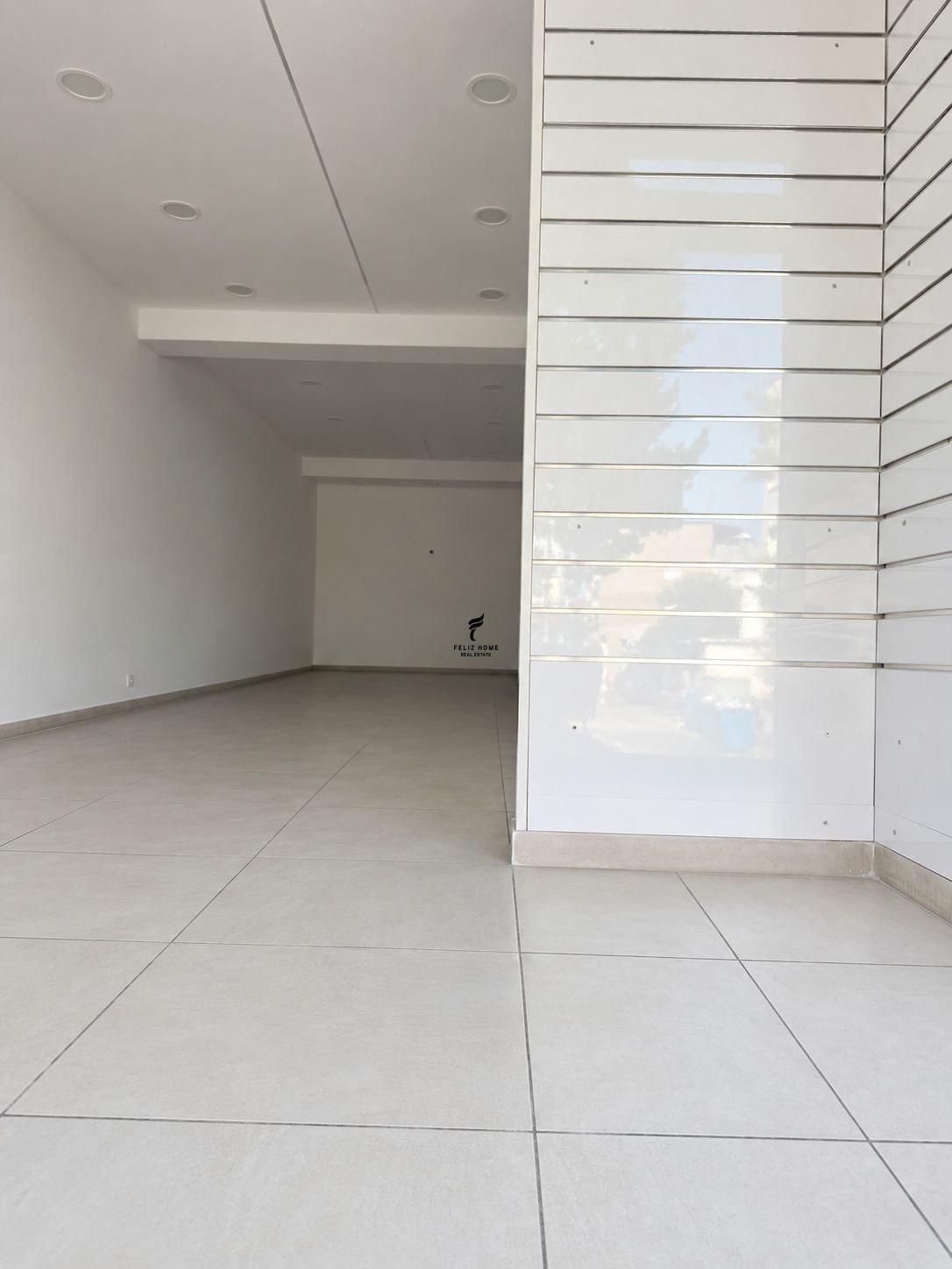 DYQAN ME QERA 55 M2 RRUGA E DIBRES 110.000 LEKE FH-90945 – Tiranë