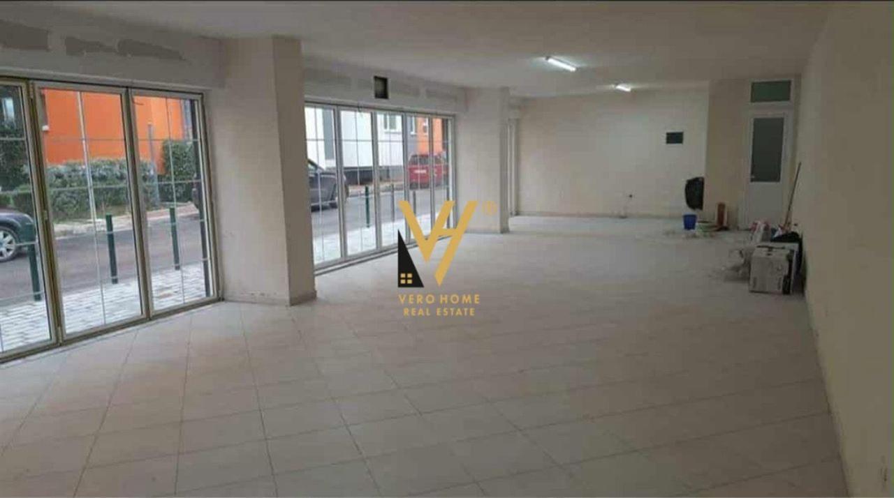 JEPET AMBIENT BIZNESI 100 M2 TE LIQENI I THATE 70.000 LEKE – Tiranë - 1