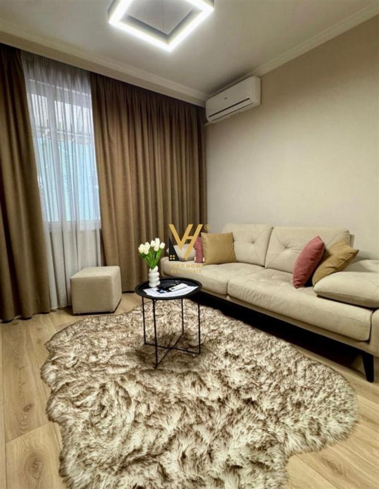JEPET APARTAMENT 1+1 ME QIRA TE BLLOKU 900 EURO – Tiranë