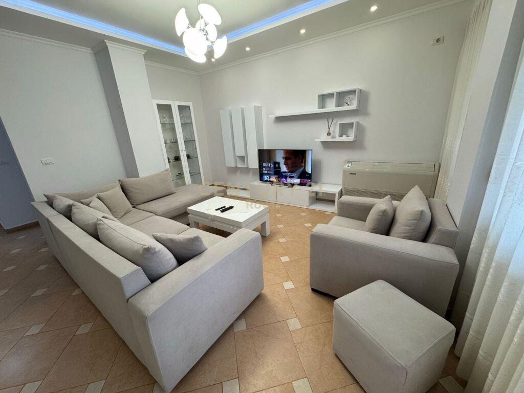 JAPIM ME QIRA APARTAMENT 2+1+2 TEK KOMPLEKSI HALILI – Tiranë - 1