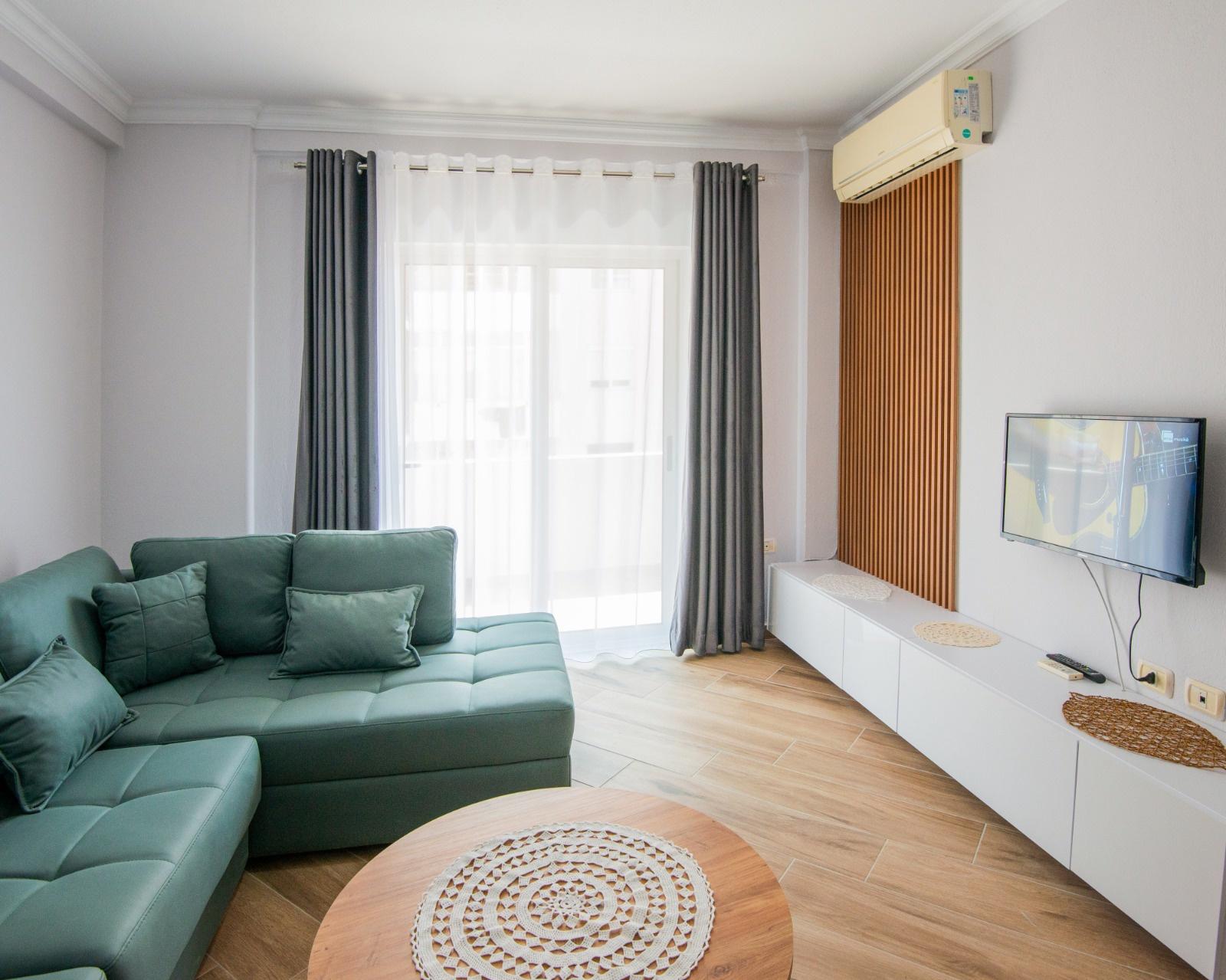 QIRA APARTAMENT I INVESTUAR 1+1, PRANE POSTES PLAZH 500 EURO – Durrës