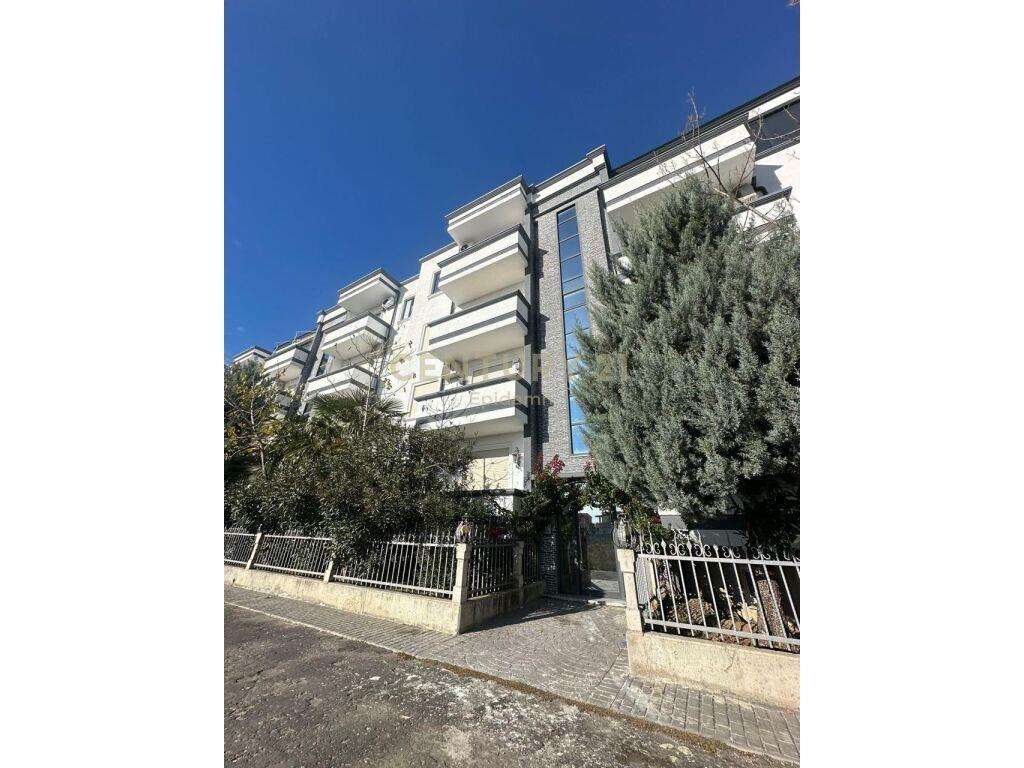 SHITET APARTAMENT 1+1 TE GJIRI I LALZIT PRANE KOMPLEKSIT "IN – Durrës - 1