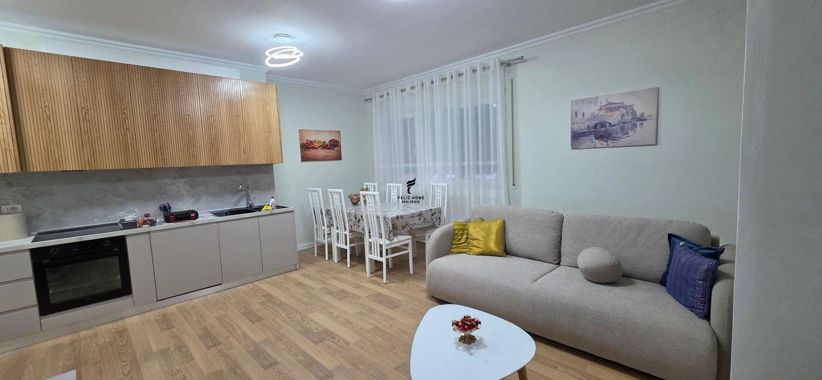 APARTAMENT ME QERA 2+1 PAZARI I RI 90.000 LEKE FH-90959 – Tiranë