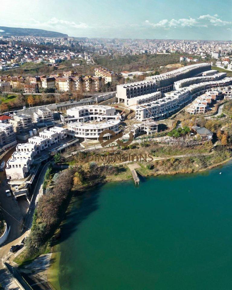 Triplex (me pishine) ne shitje tek Swan Lake Residence – Tiranë - 1
