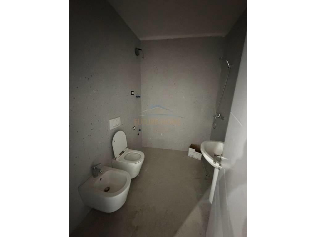 0696043713, Shitet,Apartament 1+1, Rruga e Kavajës, Square 2 – Tiranë