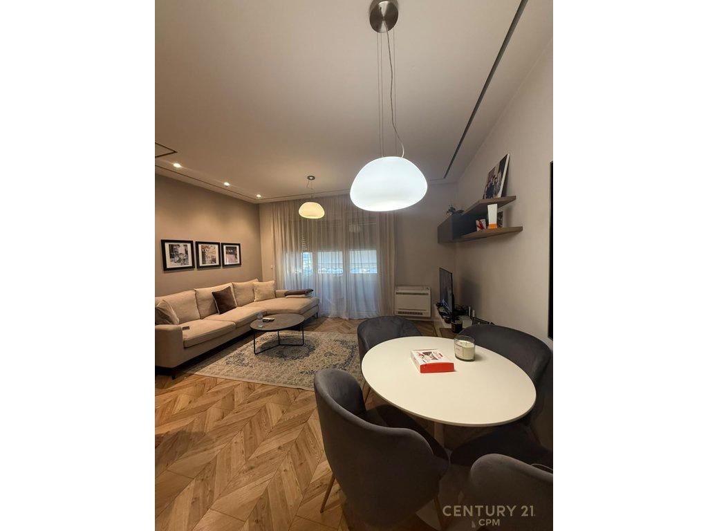 APARTAMENT MODERN 1+1+POST PARKIMI ME QIRA,TEK KOMUNA E – Tiranë