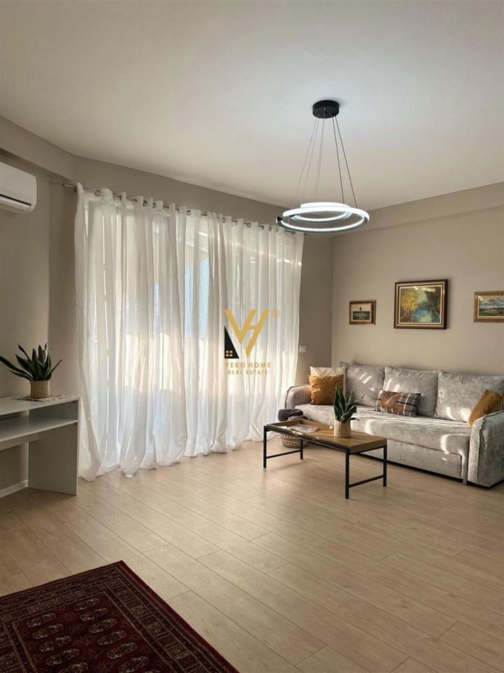 JEPET APARTAMENT 1+1+BLKME QIRA TE MIHAL GRAMENO 69.000 LEKE – Tiranë
