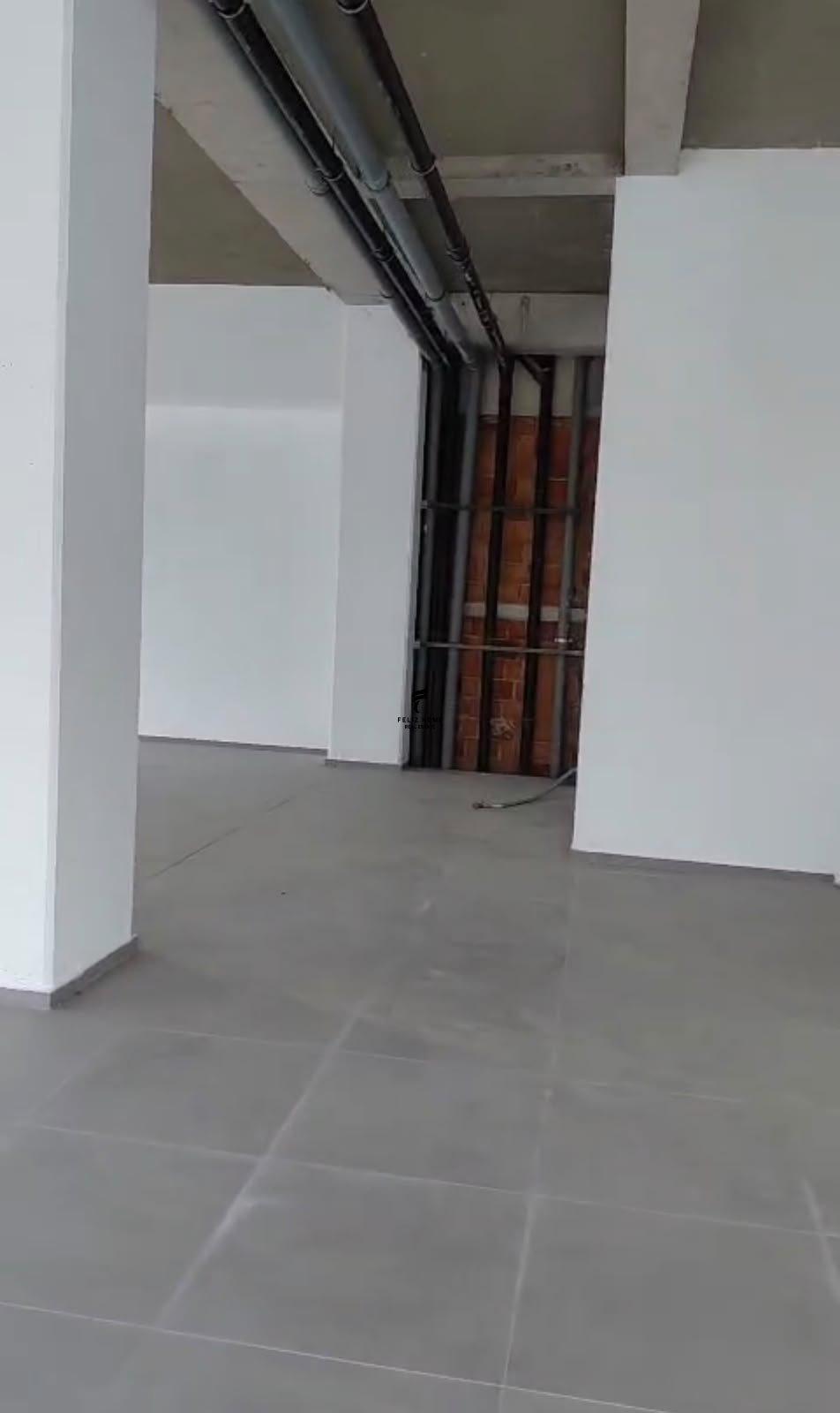ZYRE ME QERA 455 M2 ZOGU I ZI 7.500 EURO FH-96647 – Tiranë
