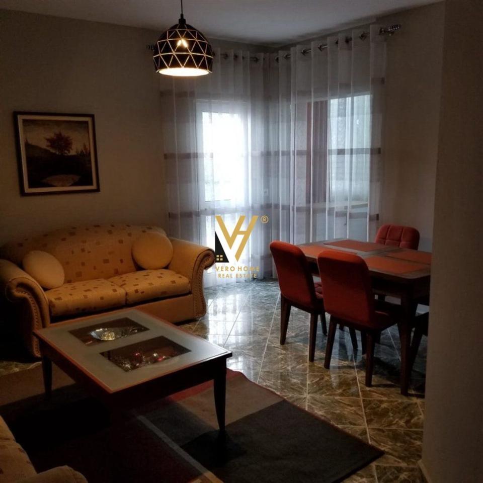 JEPET APARTAMENT 2+1+BLK ME QERA TE MINE PEZA 60.000 LEKE – Tiranë - 1