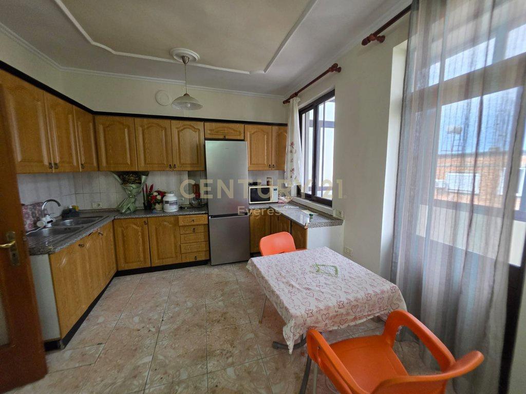 MINE PEZA, APARTAMENT 2+1 PER QIRA – Tiranë - 1